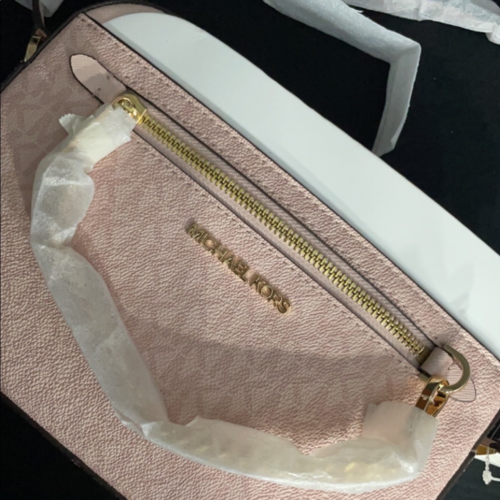 Brand new with tags Michael kors crossbody